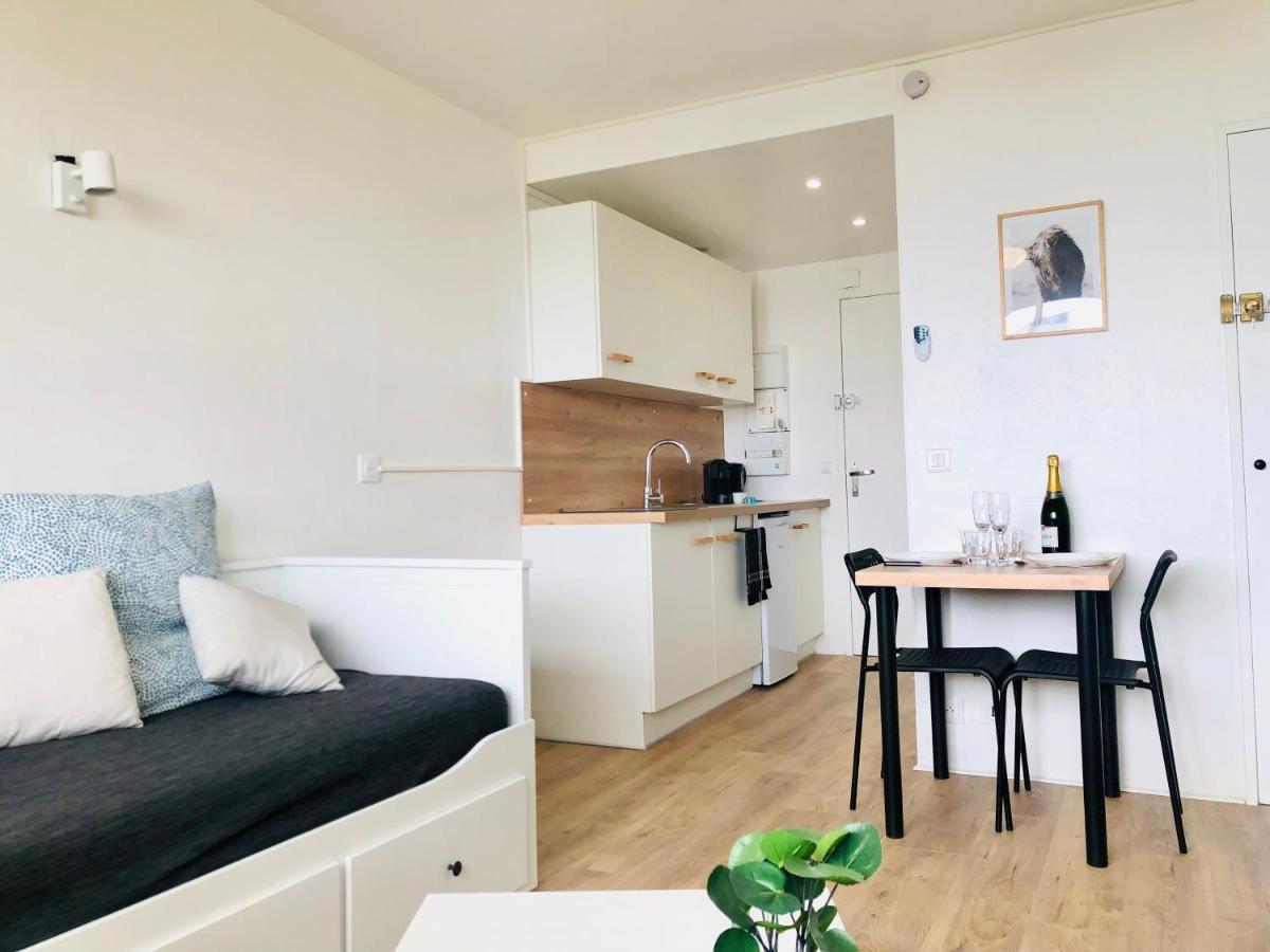 Superbe Appartement Front De Mer วิลล์เนิฟ-ลูเบ ภายนอก รูปภาพ
