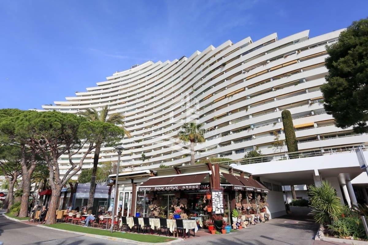 Superbe Appartement Front De Mer วิลล์เนิฟ-ลูเบ ภายนอก รูปภาพ